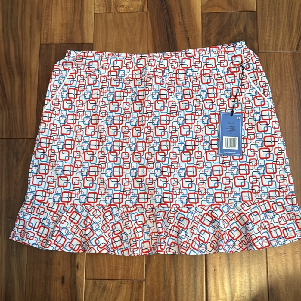 Geometric and Skort - Picture 4 of 5